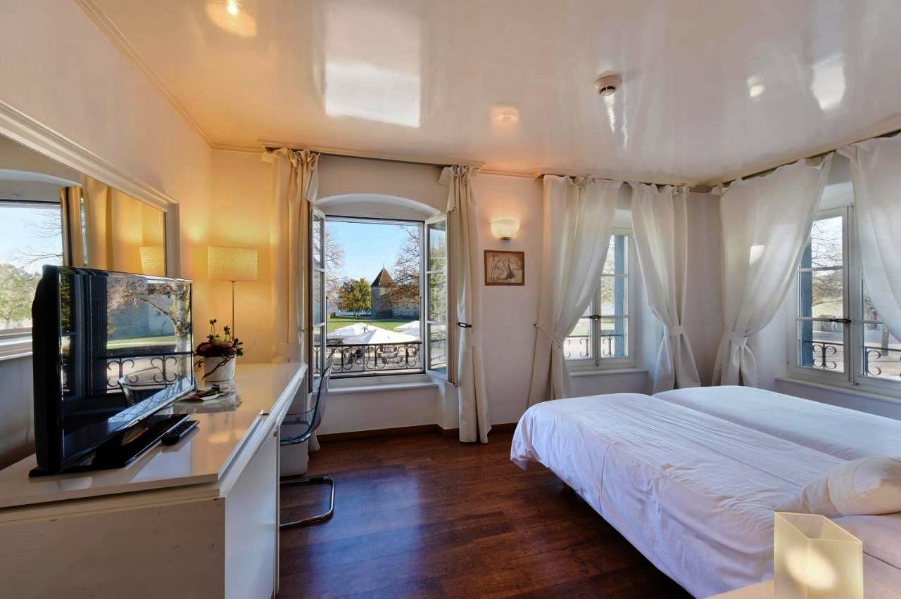 L'Hôtel by Hostellerie du Château in Rolle, Lac Léman