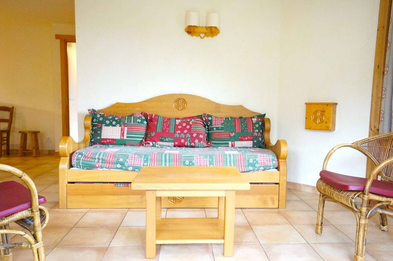 Entire holiday apartment, Comfortable and Perfect Location: Slopes and Heart of the Village in Le Grand-Bornand, Annecy region