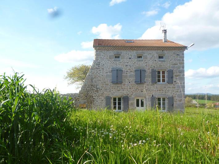 Gîte pour 12 personnes, avec terrasse, animaux acceptés