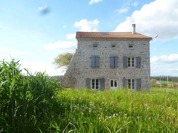 Gîte pour 12 personnes, avec terrasse, animaux acceptés en Haute-Loire
