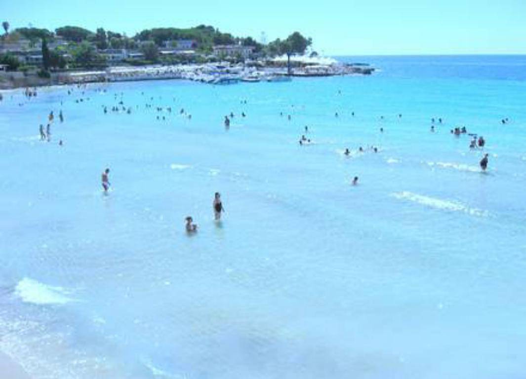 Villa  in pieno relax - climatizzata - wi-fi in Lido Camomilla, Siracusa