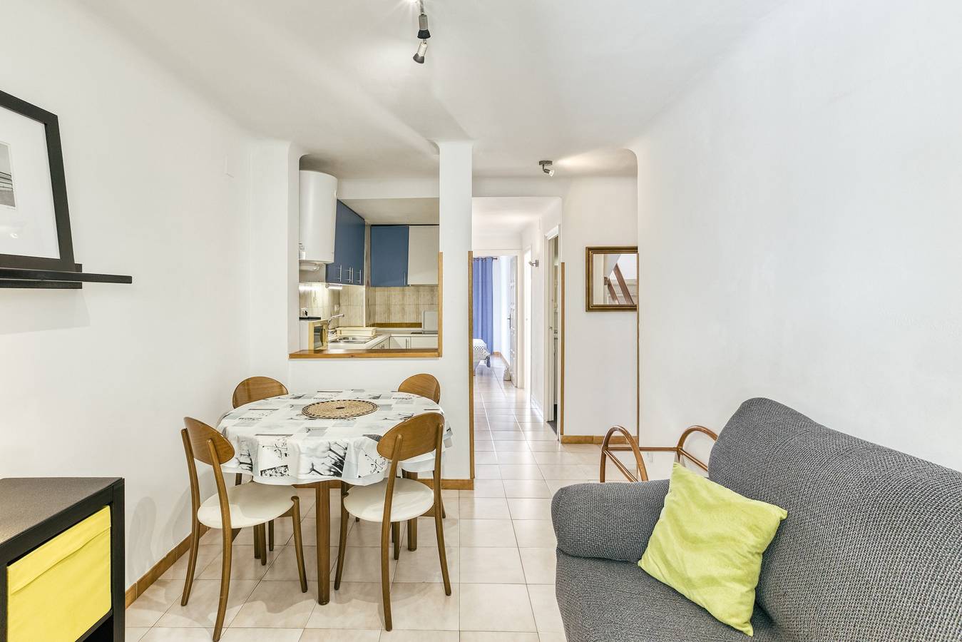 Apartamento entero, Apartamento 'San Antonio Piso 2' con terraza compartida in Platja Cala Mar d'en Manassa (l'Escala), La Escala