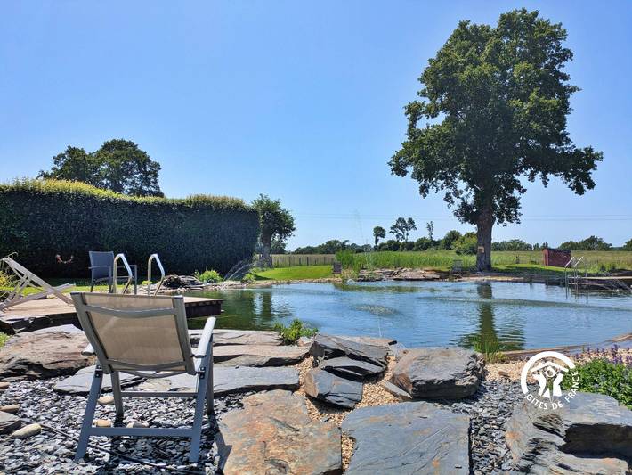 Gîte pour 7 personnes, avec Terrasse ainsi que Jardin et Piscine dans Mayenne - 2