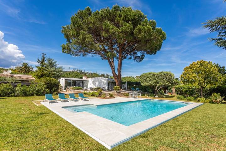 Ferienhaus für 8 Personen, mit Garten und Kinderpool in Grimaud