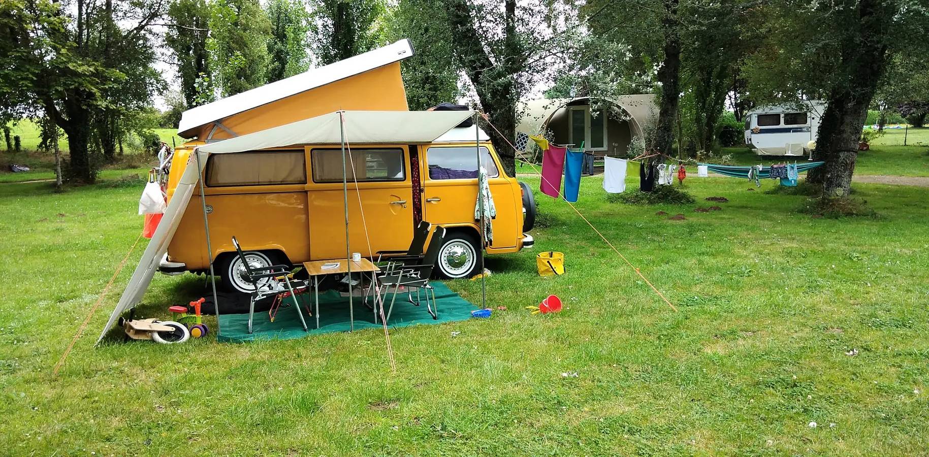 Bungalowtent Caraïbes 20m² terras 10.5 m²-2 slaapkamers - zonder eigen sanitair 4 personen in Le Grez, Parc naturel régional Normandie-Maine
