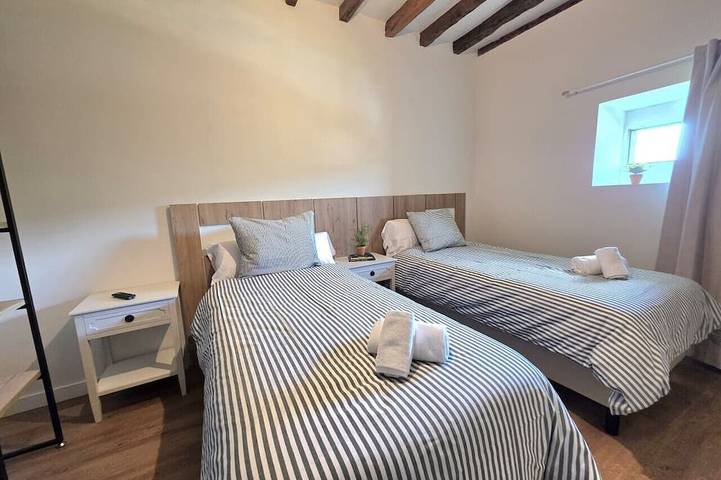 Appartement entier, Casa De Postas - Bajo con jardín 3 dormitorios in Meruelo, Côte Cantabrienne