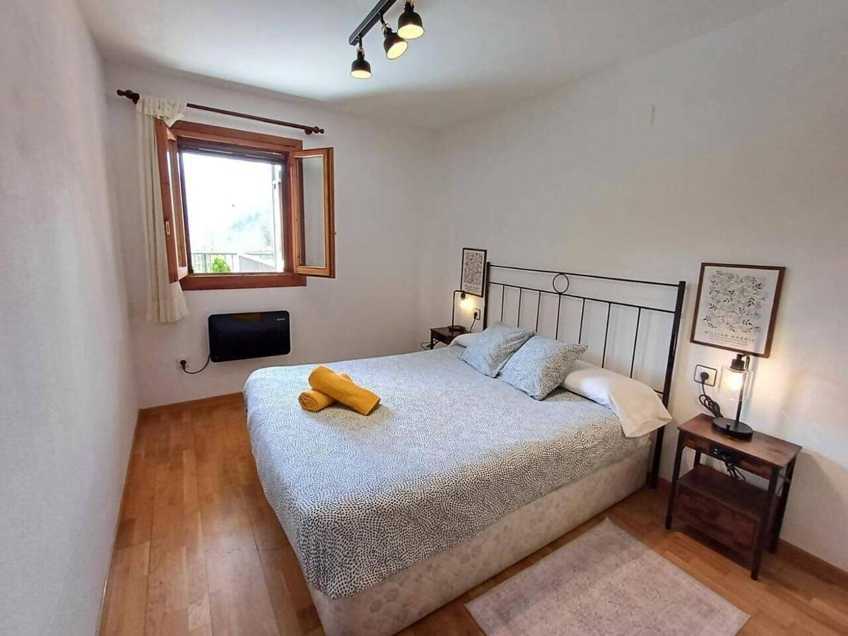 Apartamento entero, La Terraza de Escarrilla, con piscina in Escarrilla, Sallent de Gállego