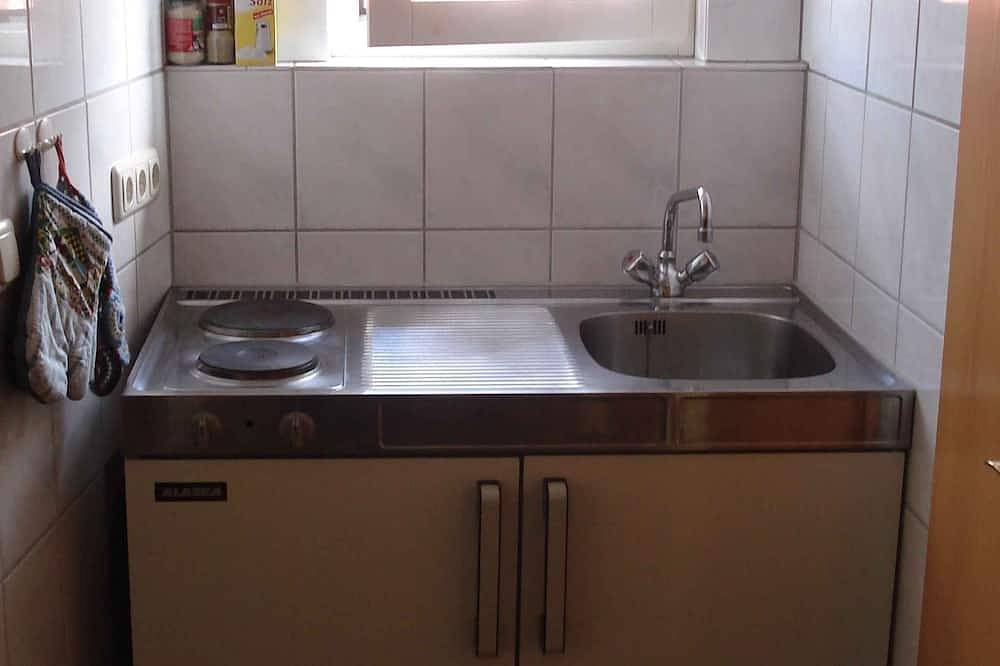 Apartamento entero, Apartamento vacacional bajo un techo de paja, sólo a 100 m del Mar Báltico in Neuendorf Hiddensee Island, Hiddensee