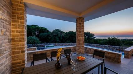 Villa für 10 Personen in Lun, Pag, Bild 4