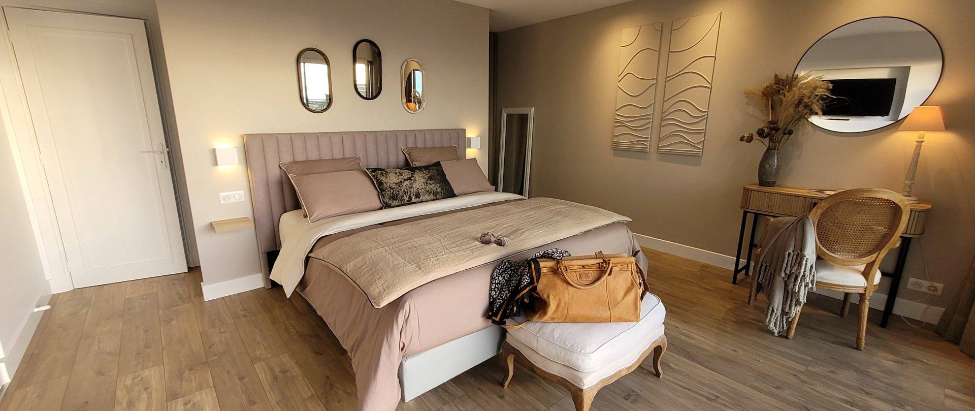 Grande chambre d'hôtes avec terrasse privée et piscine - Chambre in Trouville-sur-Mer, Région de Lisieux