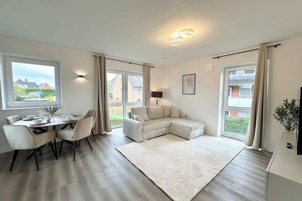 Ganze Wohnung, Moderne 3-Zimmer Neubauwohnung mit Parkplatz in Henstedt-Ulzburg, Kreis Segeberg