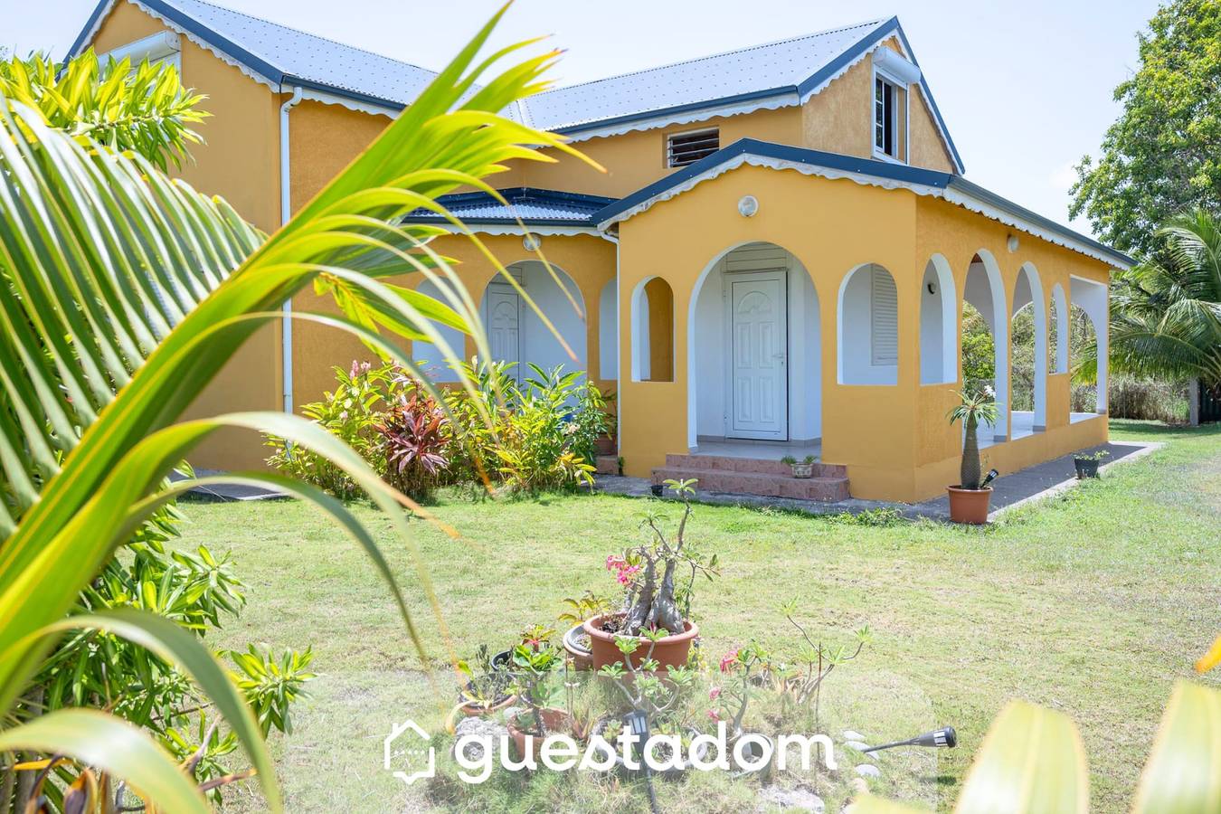 Apartamento entero, Colline - Proche plage - Terrasse in Le Moule, Guadalupe