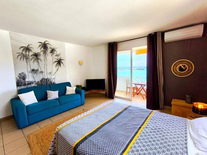 Gîte pour 4 personnes, avec vue et balcon dans Port de Saint-Gilles les Bains - 4