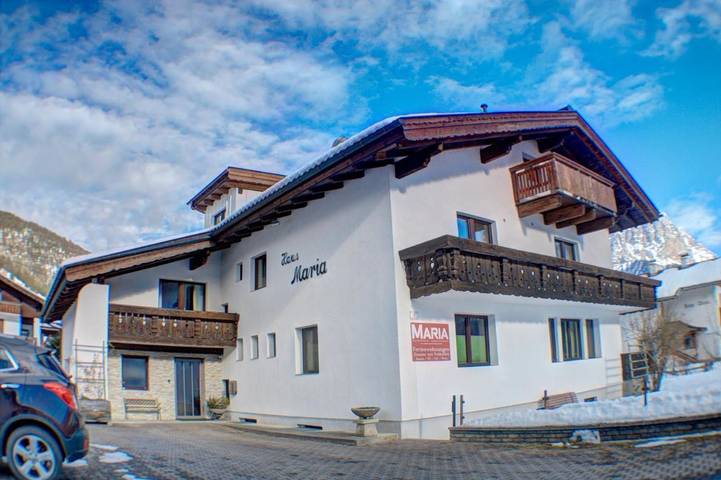 BnB für 4 Personen, mit Balkon und Terrasse sowie Garten und Ausblick in Lermoos