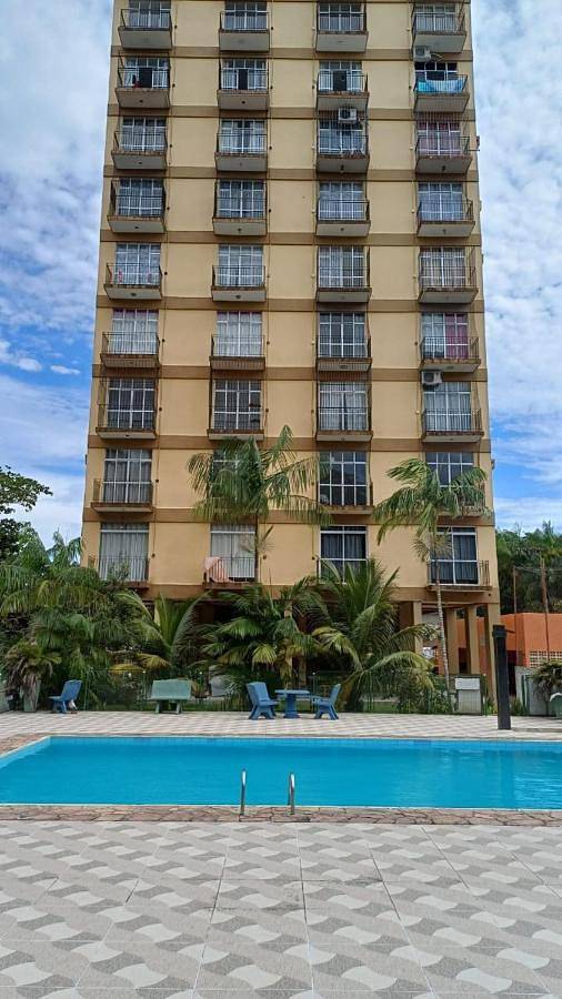 Casas e apartamentos de temporada para 6 pessoas, com piscina e jardim e ainda vista em Belém