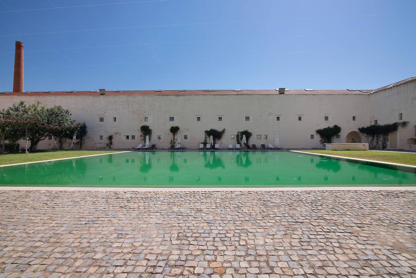 Entire apartment, Apartment 'Architect Arts Elegant Bf' with Shared Pool, Wi-Fi and Air Conditioning in Tavira, Parque Natural da Ria Formosa