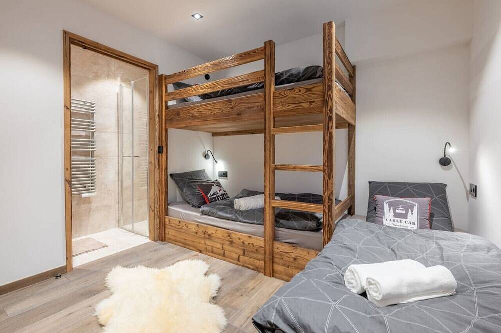 Chalet 7 Summits - Magnificent Modern Chalet with Jacuzzi - Swimming Pool - Sauna in Brevent-Flegere, Chamonix