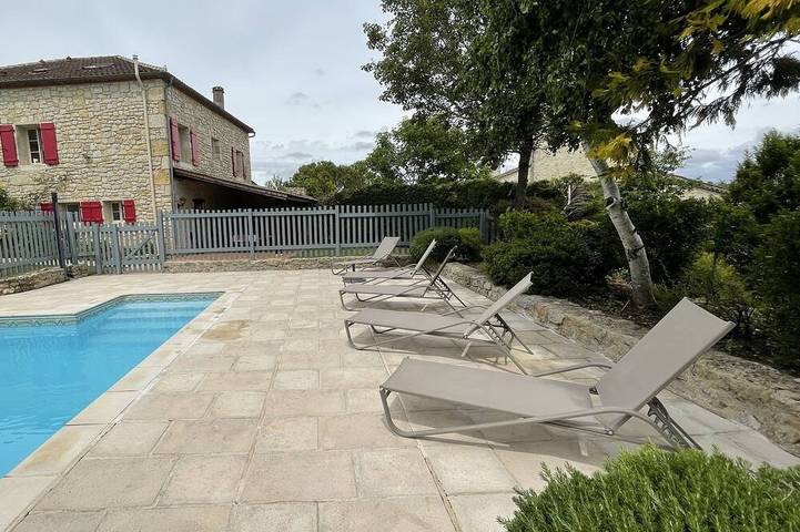 Ferme pour 15 personnes, avec terrasse et jardin dans le Lot-et-Garonne