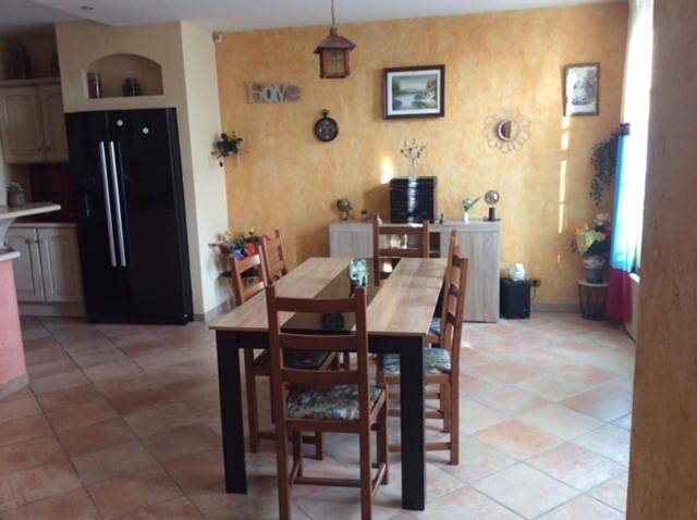 Appartement de vacances entier, Double Room with Terrace in Roissy-en-France, Val-d'Oise