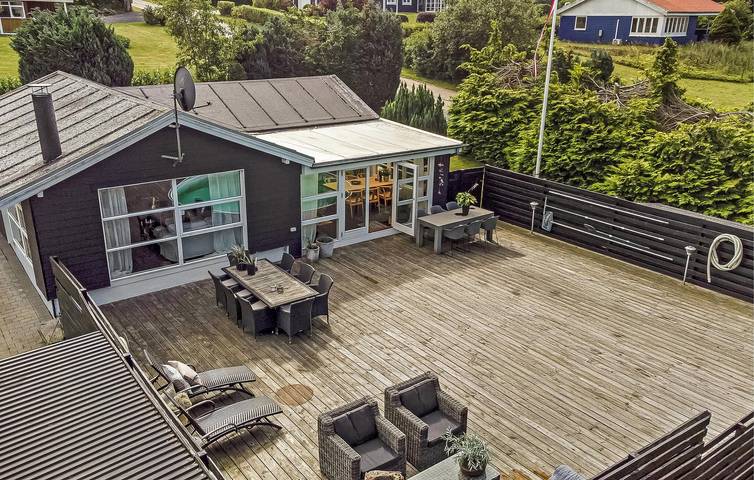 Ferienhaus für 8 Personen, mit Terrasse und Pool, mit Haustier - 1