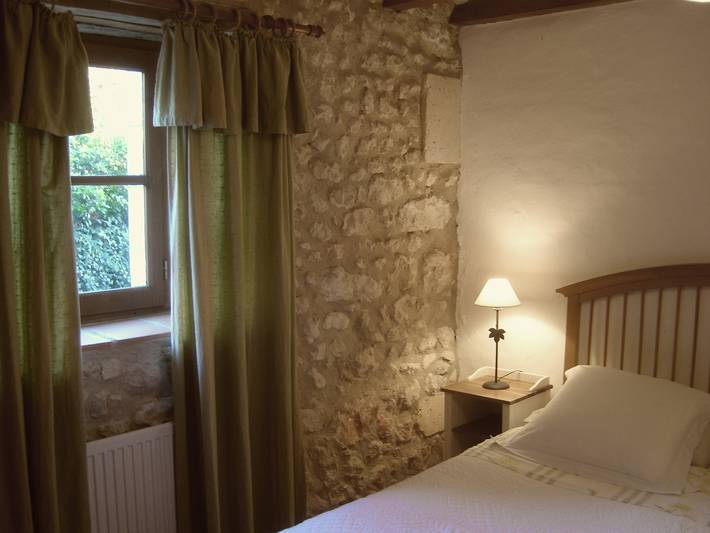 Gîte pour 4 personnes, avec Piscine à Pillac - 3