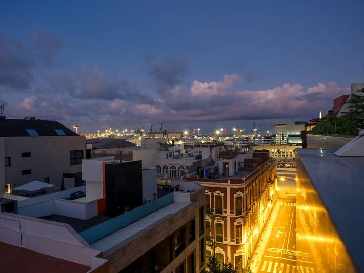 Appartement entier, Appartement de vacances 'Fantstico Ático En Las Canteras' avec vue sur mer, terrasse privée et Wi-Fi in Las Palmas de Gran Canaria Centre, Las Palmas de Gran Canaria