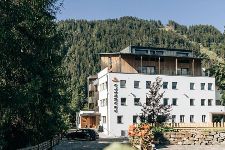 Hôtel pour 4 personnes, avec sauna et piscine ainsi que vue et jardin