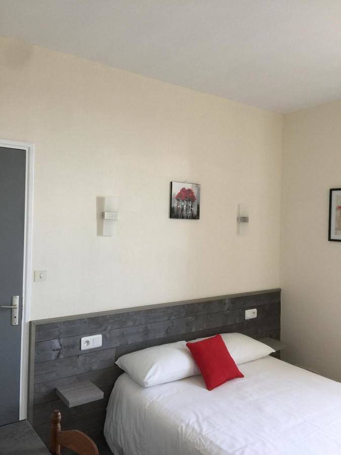 Hôtel pour 2 personnes, avec vue dans Gare De Quimper - 3