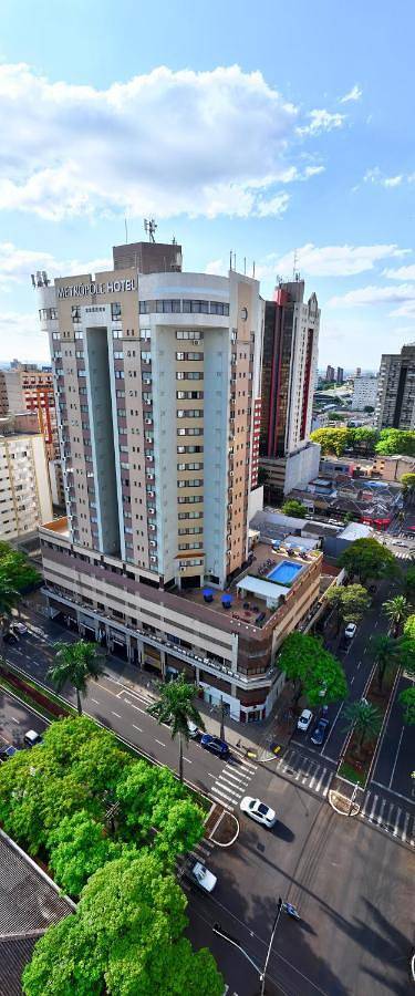 Pousadas para 3 pessoas, com sauna e piscina em Maringá