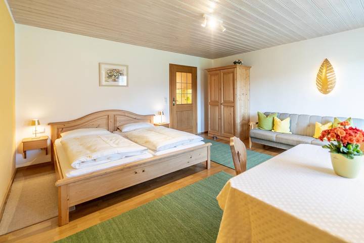 Ferienwohnung für 2 Personen, mit Balkon und Terrasse sowie Whirlpool und Garten in Lenggries - 4