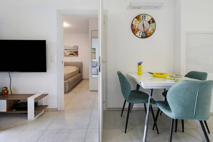 Appartamento intero, Appartamento vicino alla spiaggia con vista mare, Wi-Fi e aria condizionata in Moriani-Plage, Corte e dintorni