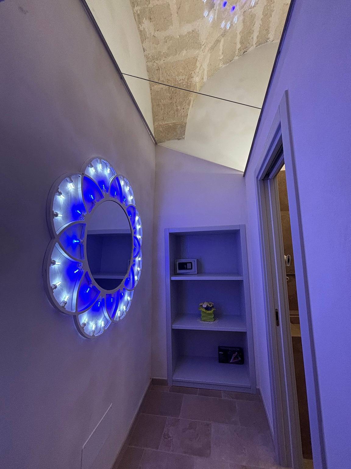 Geheel appartement, Appartement 'Antony Suite Piazza' met Wi-Fi en airconditioning in Lecce, Provincie Lecce