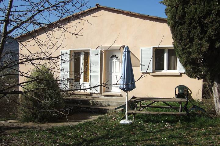 Beautiful independent cottage with garden in Contes, Mittelmeerküste (Frankreich)