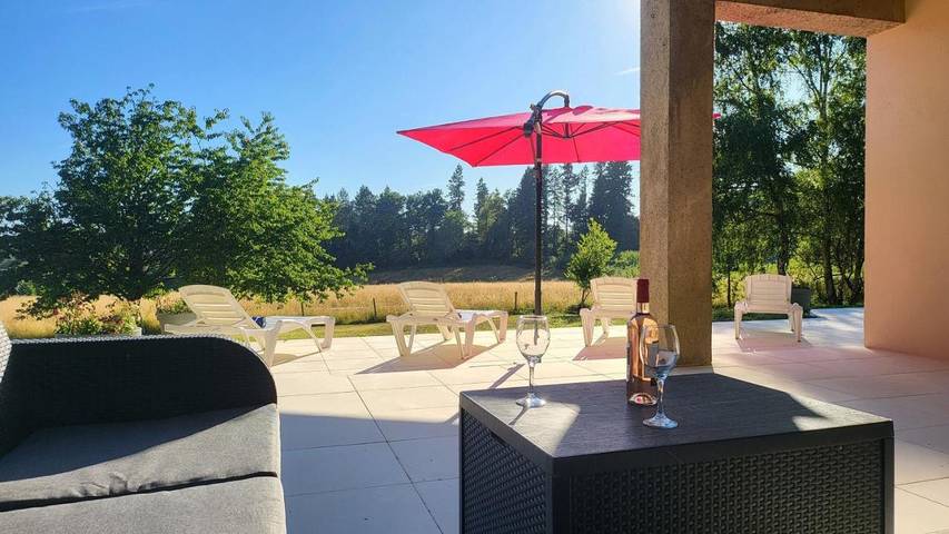 Location de vacances pour 12 personnes, avec vue et jardin, animaux acceptés à Saint-Mathieu - 4