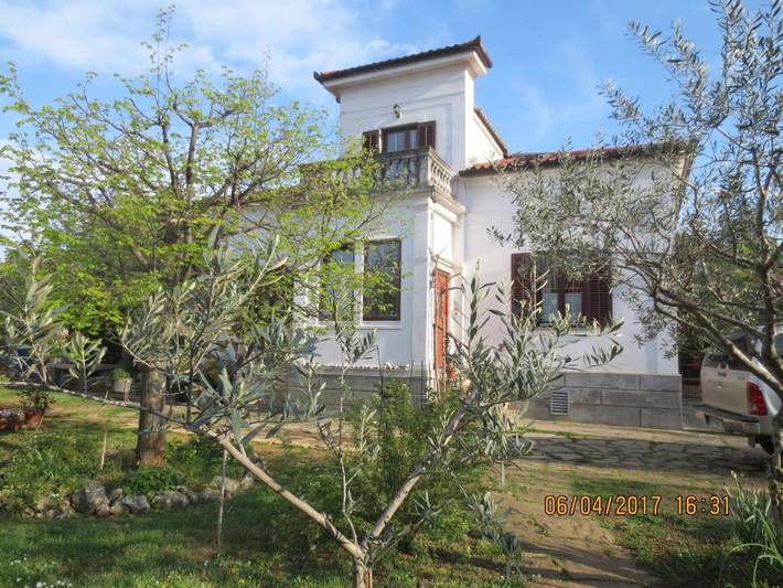 Ferienwohnung für 4 Personen, mit Terrasse und Garten sowie Ausblick in Izola