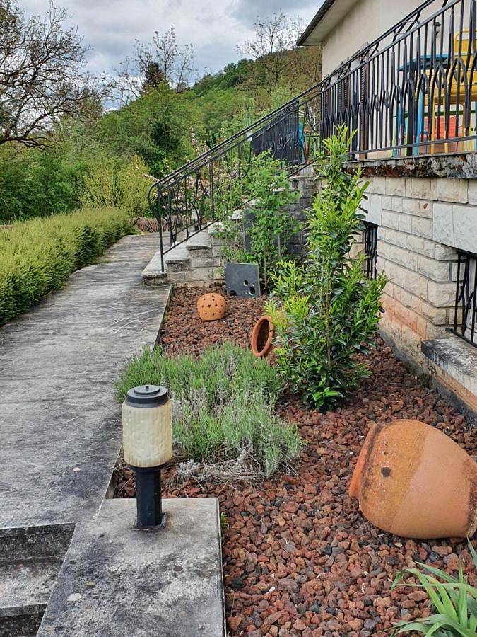 Chambre d’hôte pour 2 personnes, avec vue et jardin dans Conques-en-Rouergue - 4