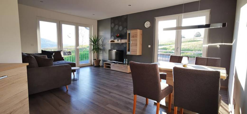 Ferienwohnung für 3 Personen, mit Balkon und Terrasse in Gersfeld