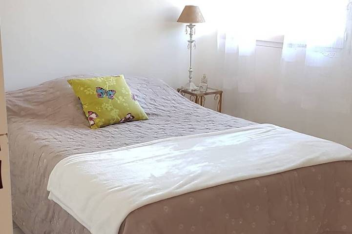 Gîte pour 4 personnes, avec terrasse dans Gare De Bandol - 2