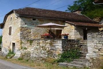 Location de vacances pour 4 personnes, avec terrasse, animaux acceptés à Ambeyrac