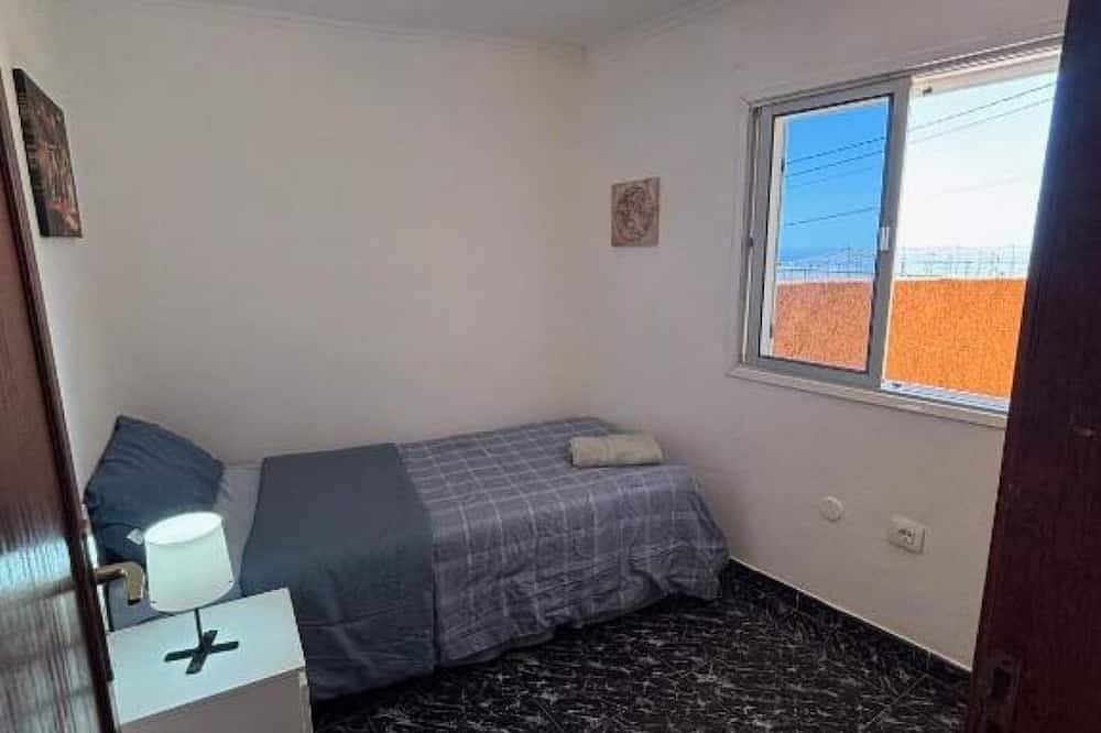 Casa Haroldo – Tu refugio con piscina privada  en Candelaria in Araya, Candelaria