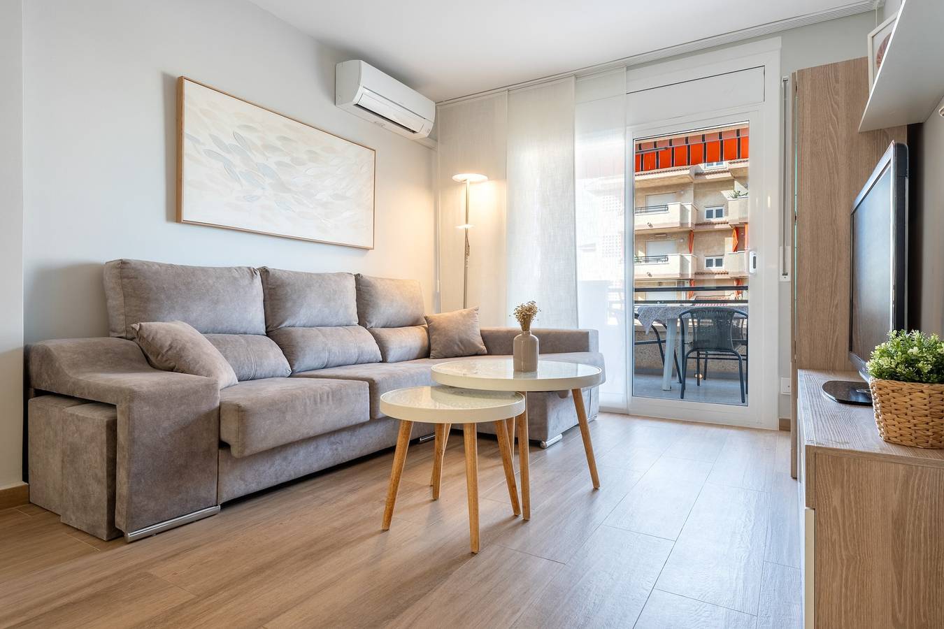 Ganze Wohnung, Ferienwohnung 'David Bujalance, Cunit' mit Balkon und Wlan in Cunit, Penedes DO