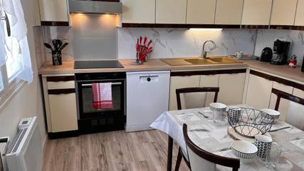 Location de vacances pour 6 personnes, avec vue et jardin à Longchaumois