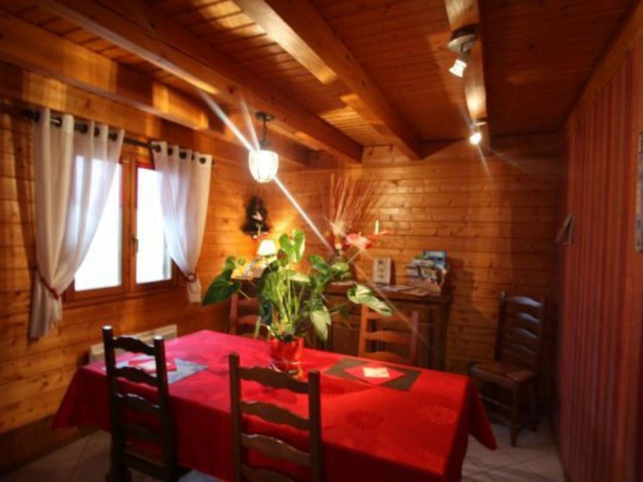 Charmantes Chalet im Grünen mit großer Terrasse, nah an Pistenplätzen und Wellnesszentrum in Le Val-d'Ajol, Regionaler Naturpark Belchen der Vogesen