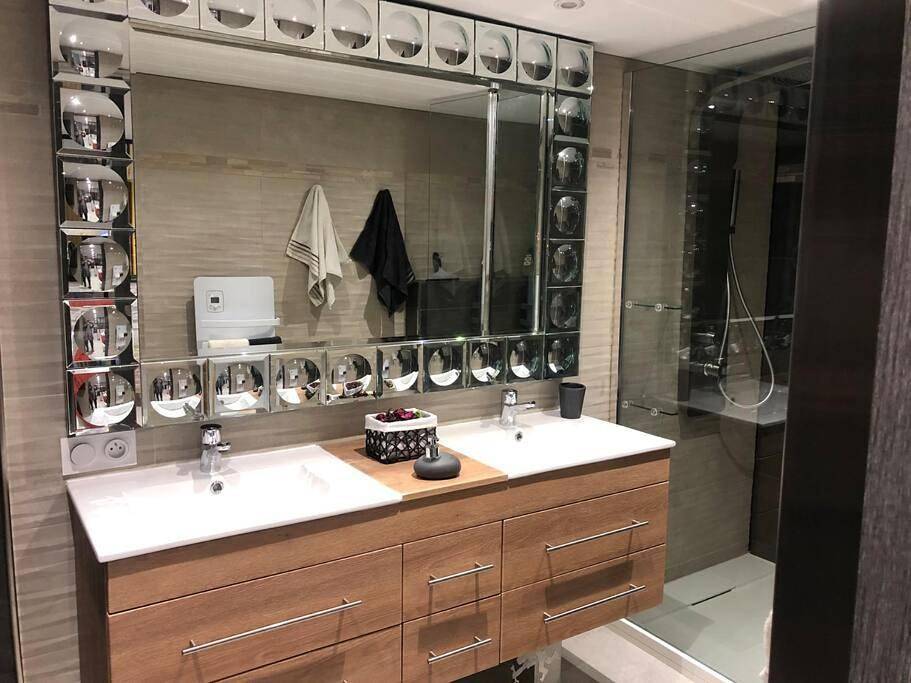Appartement entier, Superbe appartement de 50 m2 avec Jacuzzi in Fontaine, Isère