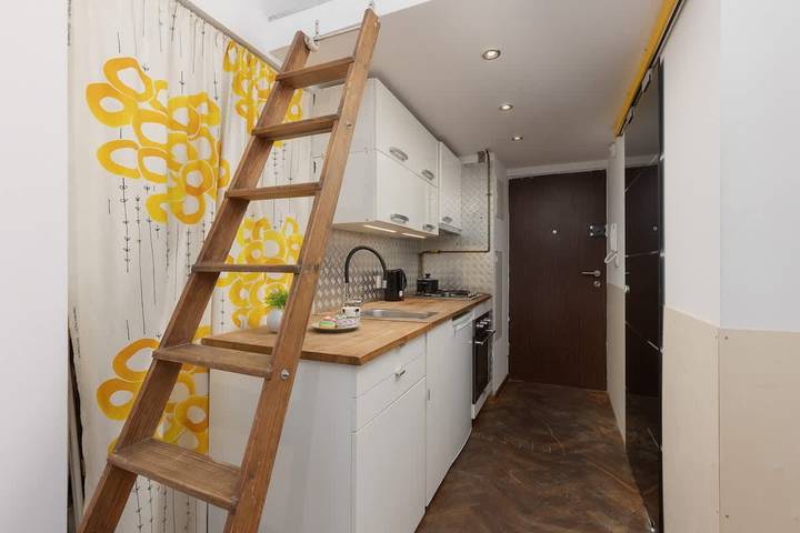 Ganze Ferienwohnung, Functional Studio in Praga | Close to Metro | Desk in Warschau, Masowien
