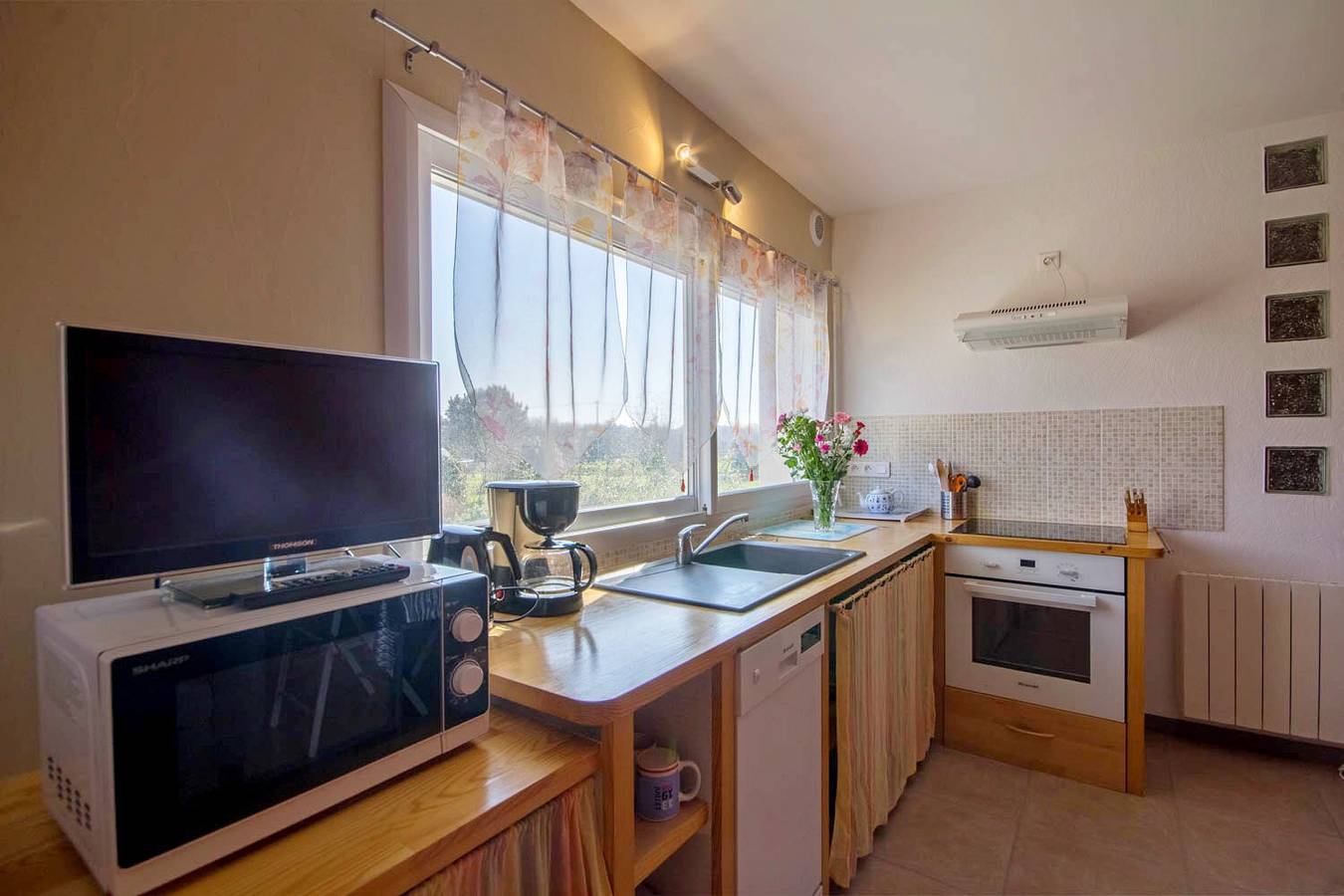 Poull Ar Yer Entre Mégalithes et Océan in Plouharnel, Côte des Mégalithes