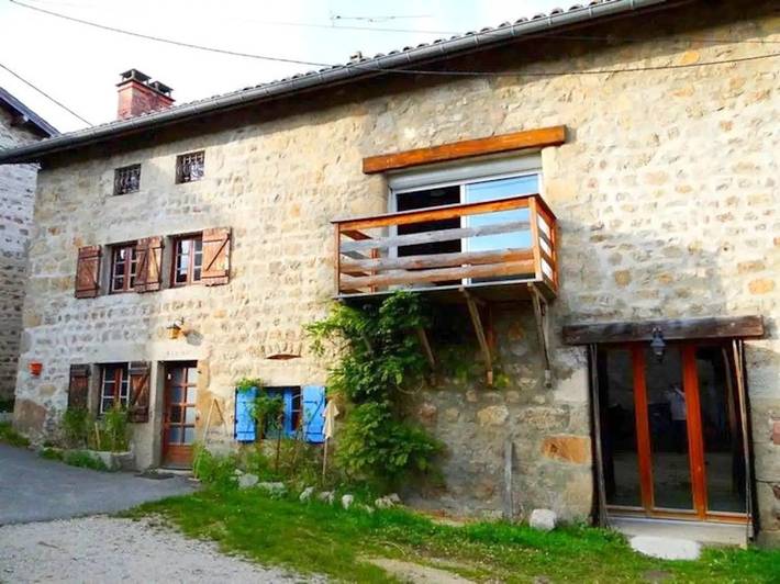 Gîte pour 10 personnes, avec jardin et terrasse, animaux acceptés dans Merle-Leignec
