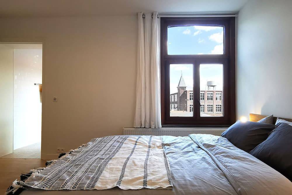 Ganze Wohnung, Privatwohnung entlang der Schelde + Privatparkplatz in Tournai, Hennegau