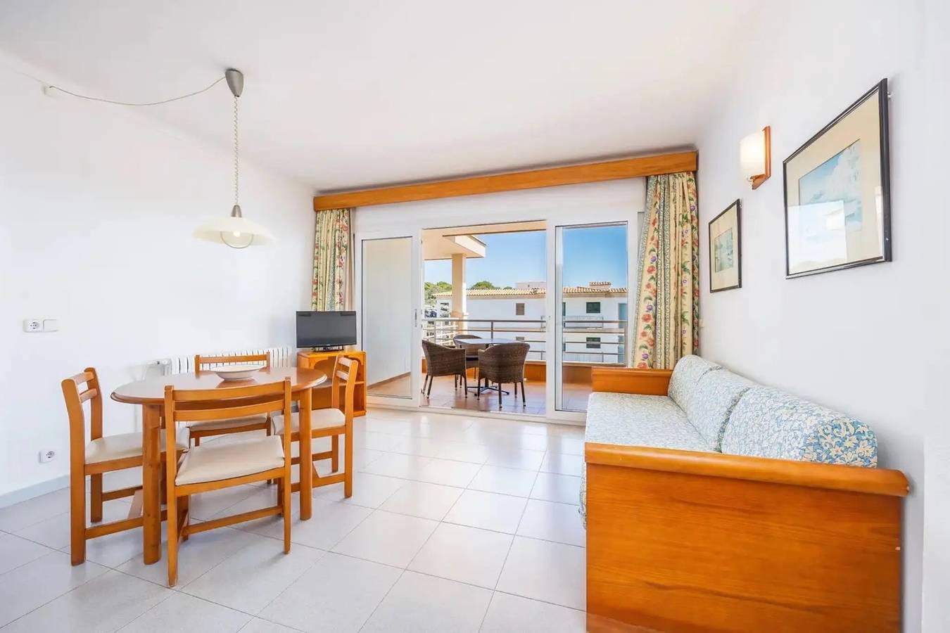 Apartamento entero, Apartamento 'Aptos Villa Sirena Vista Mar' con piscina compartida, Wi-Fi y aire acondicionado in Cala Figuera, Santanyí