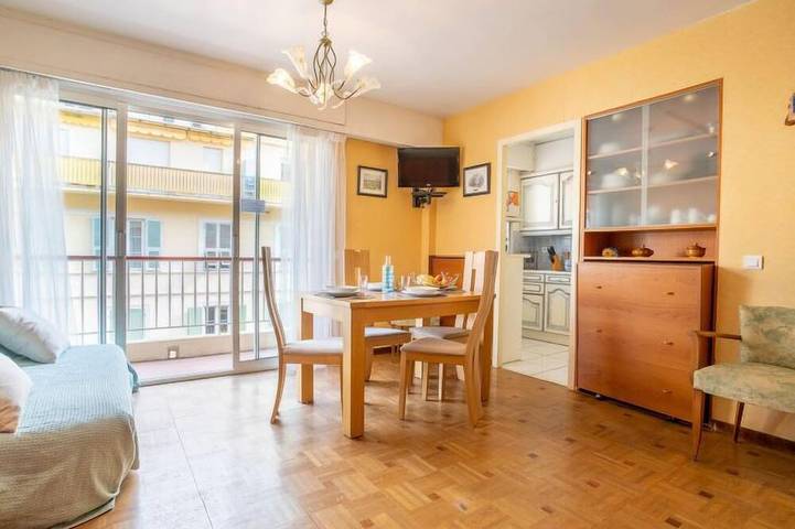 Gîte pour 2 personnes, avec balcon dans Casino De Menton